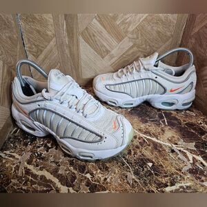 Nike Women's Air Max TailWind Platinum Tint shoes size 7.5 GS 6y.   643